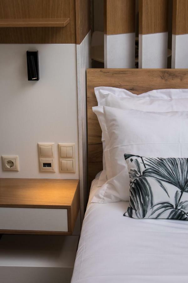 Stairs Homes & Suites Kamaria  المظهر الخارجي الصورة